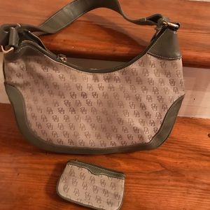 Donnie & Bourke Grey Purse w/matching coin purse